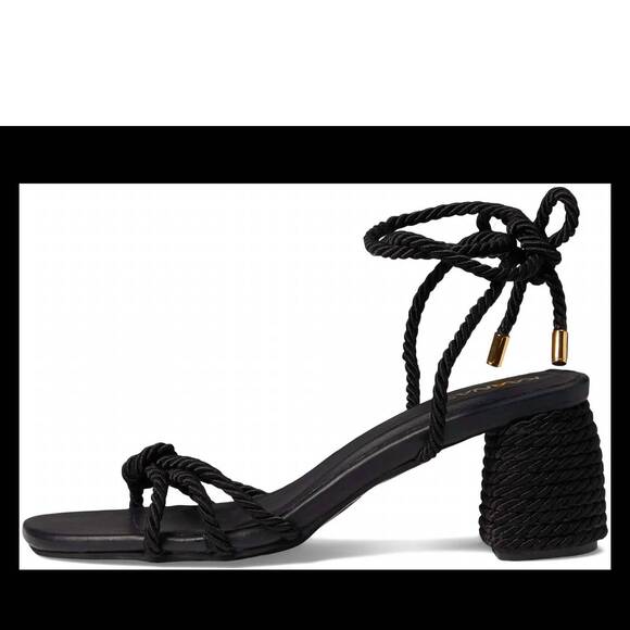 KAANAS Shoes - NEW KAANAS women's selena knotted heels in black